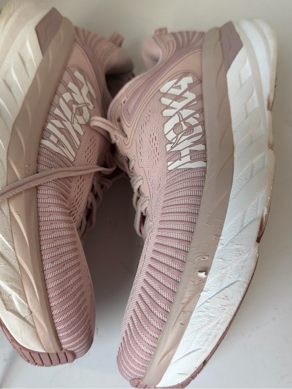 HOKA ONE ONE BONDI 7 - Women’s Running Shoes - SIZE 9.5